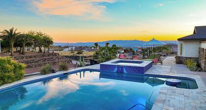 Family Friendly Pool Home w/ Spa, BBQ, Ping Pong Table & Dog Friendly!