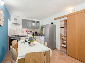 Fridge, microwave, oven, stovetop - Villa Serenity With Pool - Three Bedroom Villa With Pool (Kucine)
