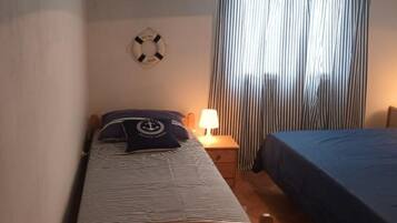 BĂŒgeleisen/BĂŒgelbrett, Internetzugang, BettwĂ€sche