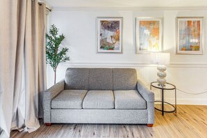 TV - Steps to Shore: Golden Mile Myrtle Beach Condo! (Myrtle Beach)