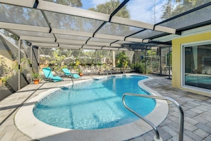 Pool - Relax & Explore! Tranquil Sarasota Unit Near Beach (Sarasota)