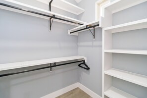 Interior - Magnolia Ranch Cottage • Private Luxury Retreat ★New · 5 bedrooms · 5bd · 4ba (Pflugerville)