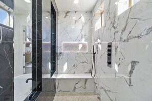 Hårtørrer, håndklæder, Sæbe, Shampoo