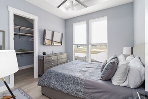 5 bedrooms, iron/ironing board, travel crib, free WiFi - Magnolia Ranch Cottage • Private Luxury Retreat ★New · 5 bedrooms · 5bd · 4ba (Pflugerville)