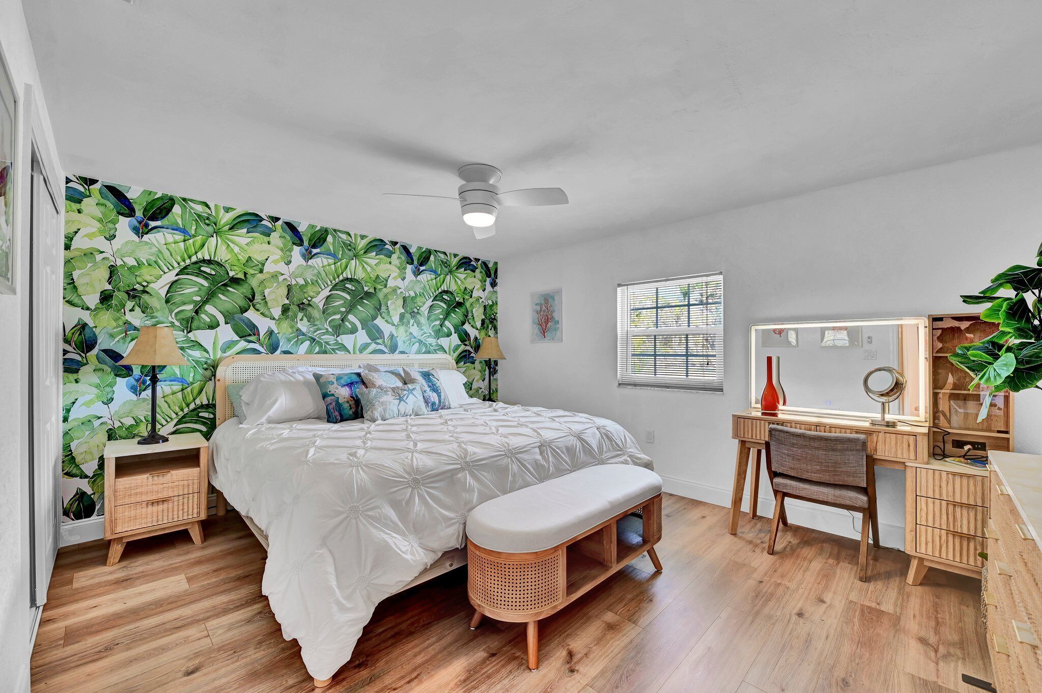 5 chambres, fer et planche à repasser, Wi-Fi, draps fournis