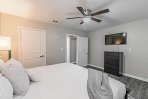 アイロン / アイロン台、WiFi、ベッドシーツ