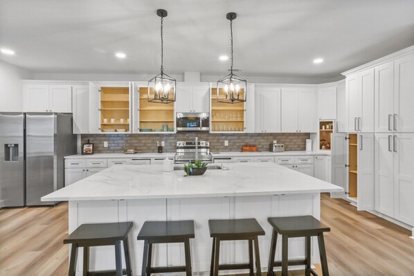 Private kitchen - Cozy & Quiet Stay near LSU & Downtown with Free Parking (Baton Rouge)