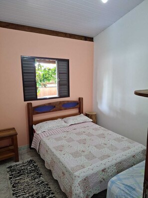 2 bedrooms, free WiFi - House between Curral beach and Paquetá waterfall. (Ilhabela)