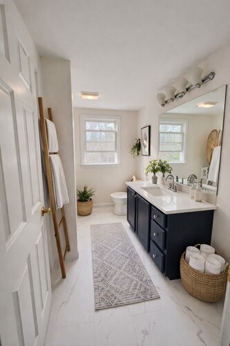 Lovely Cape House with Pool in Charming Falmouth, Cape Cod