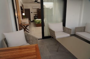Junior Suite, Garden View | Terrace/patio