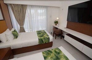 Comfort Double or Twin Room, Garden View | In-room safe, desk, laptop workspace, blackout curtains - The Garden Hotel Mandeville (Mandeville)