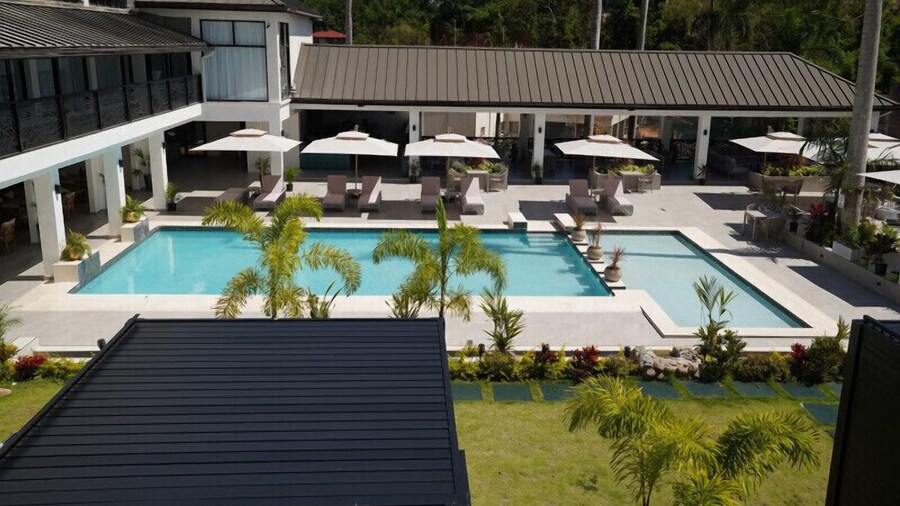 The Garden Hotel Mandeville