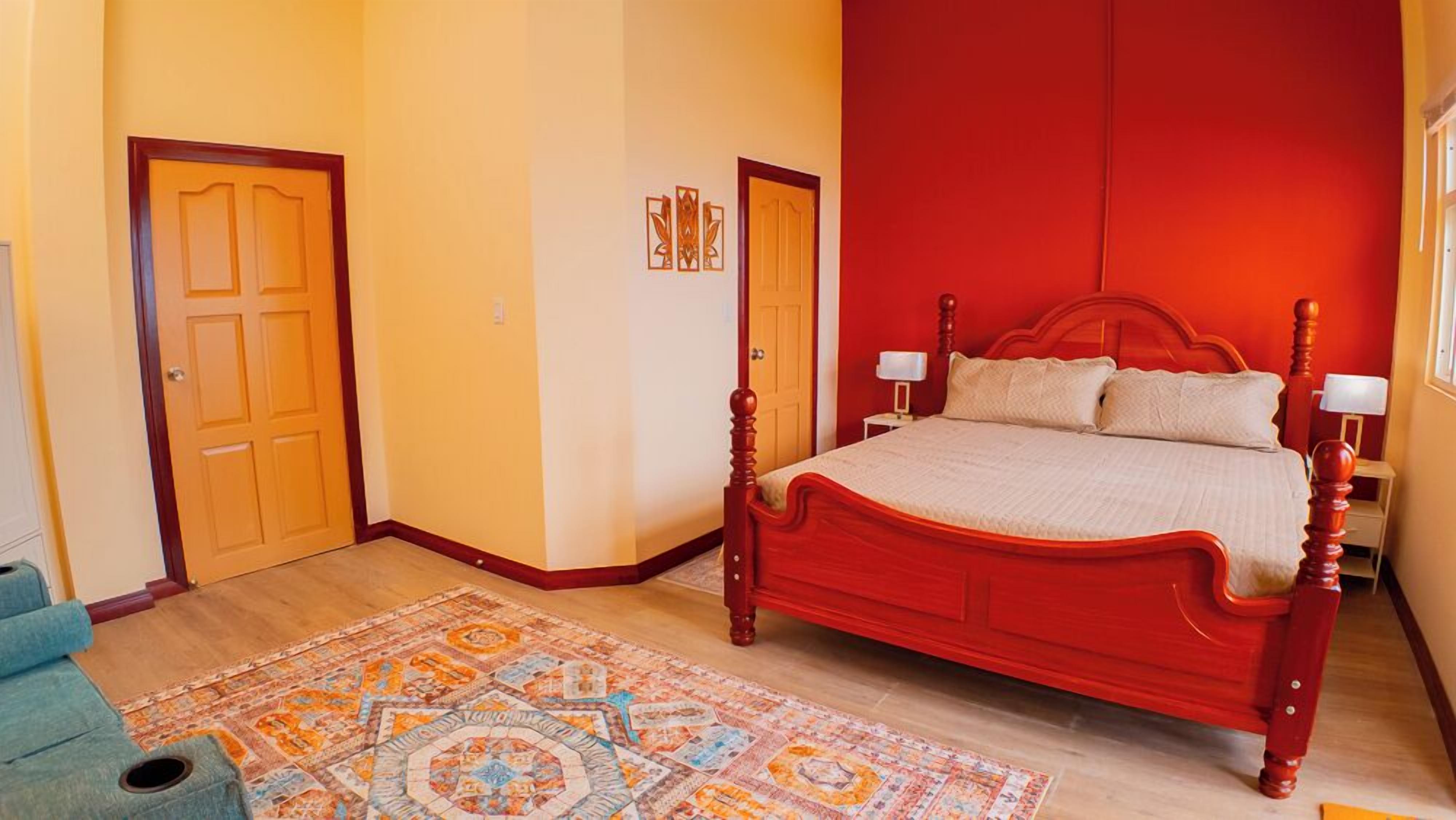 Luxury Suite, 1 King Bed, Balcony, Ocean View