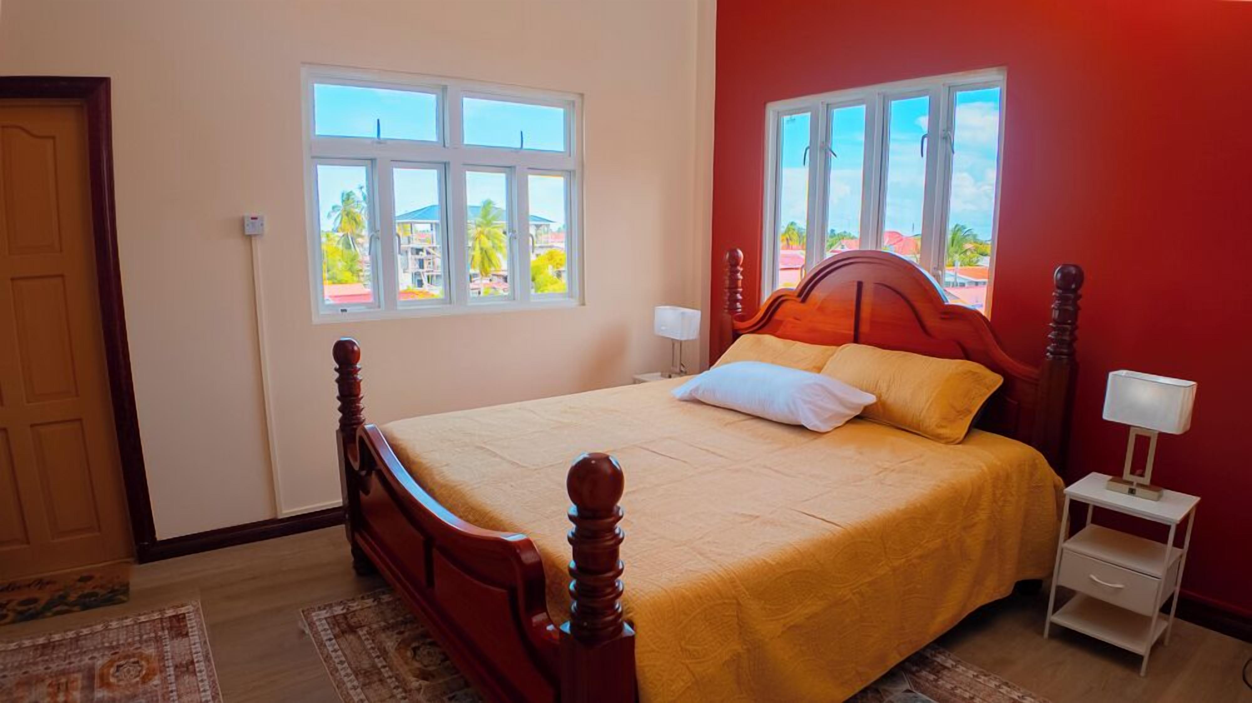 Deluxe Suite, Balcony, Ocean View | Desk, laptop workspace, blackout drapes, free WiFi