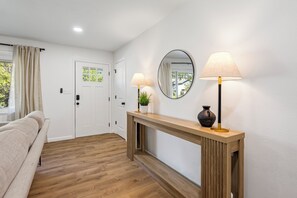 Interior - Unbeatable Location! Bike to Coler and Downtown. Fresh remodel (Bentonville)