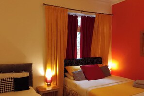 2 bilik tidur, seterika/papan seterika, Wi-fi percuma, cadar katil 
