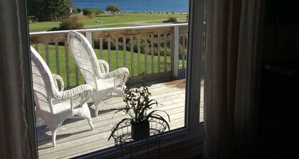 Stella's Cottage: Oceanview 3-bedroom cottage in charming Bayswater, Nova Scotia