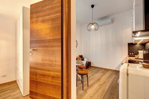 Interior - Perfect Shelter for Couples (Firenze)