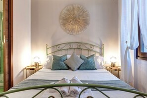 WiFi, bed sheets - Perfect Shelter for Couples (Firenze)