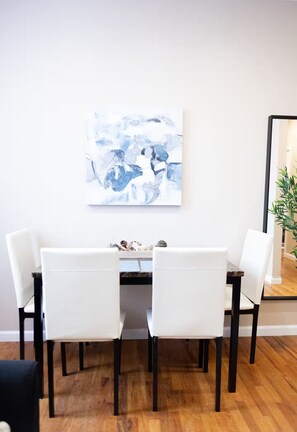 Dining - Sunny 4BR/2BA Retreat in Morningside Heights, NYC (New York)