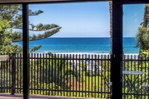Comfort House, Sea View | Beach/ocean view - Moana Beach House - Absolute Beachfront (Waiheke Island)