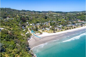 Exterior - Moana Beach House - Absolute Beachfront (Waiheke Island)