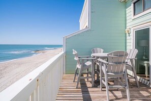 Outdoor dining - Ocean Dunes 1507 (Kure Beach)