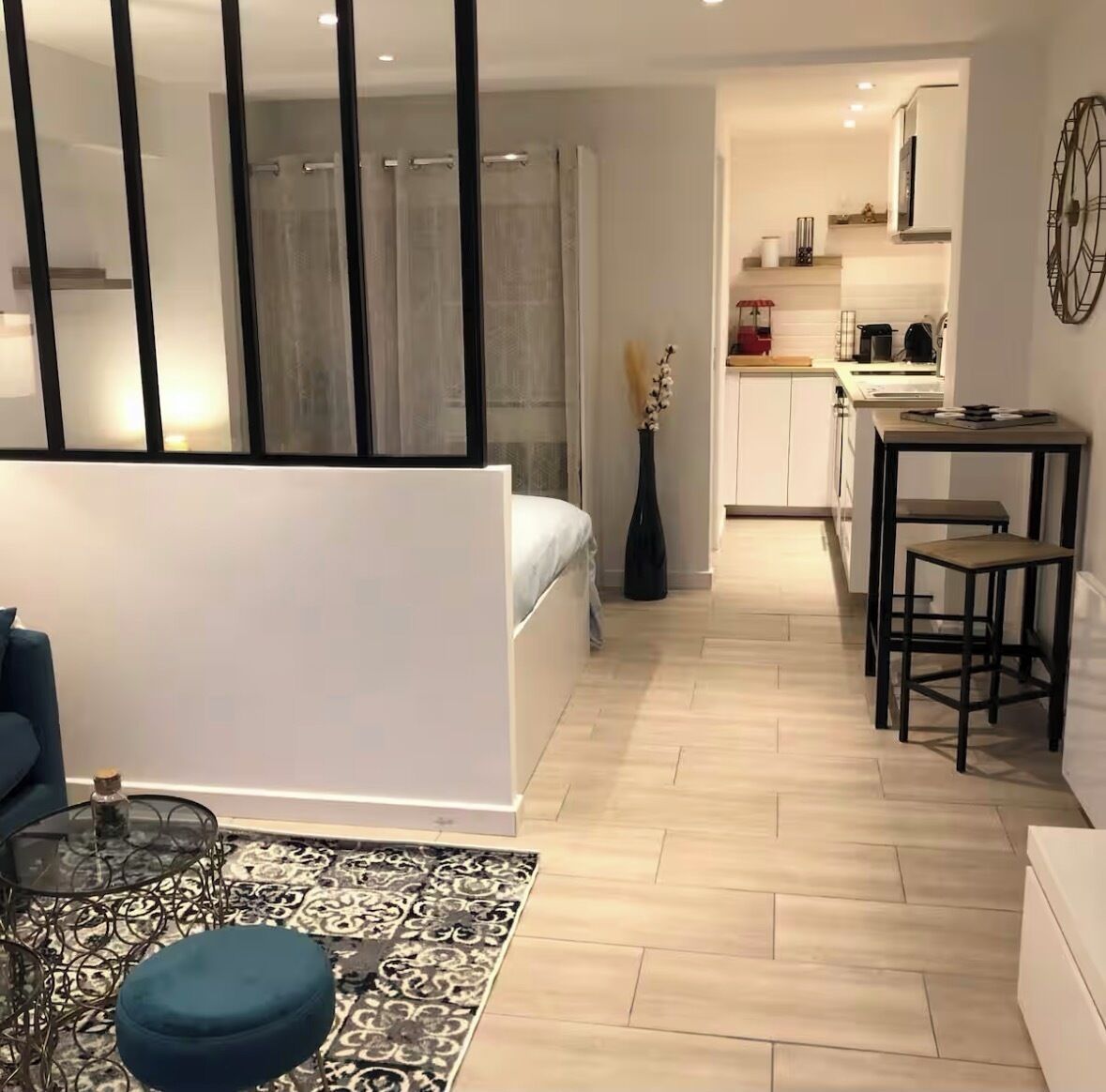 Fer et planche à repasser, Wi-Fi gratuit, draps fournis