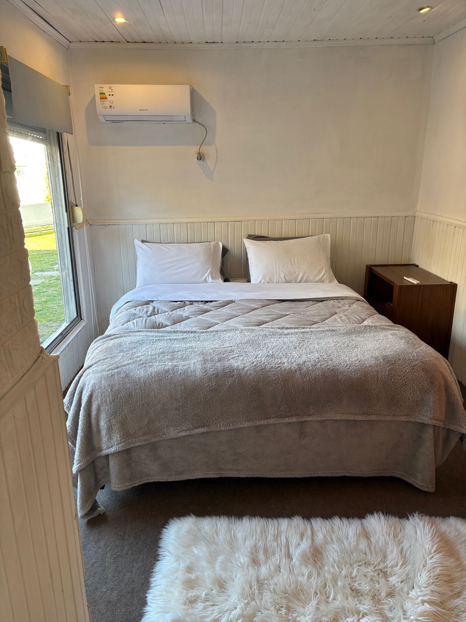 Schreibtisch, Bügeleisen/Bügelbrett, kostenloses WLAN, Bettwäsche