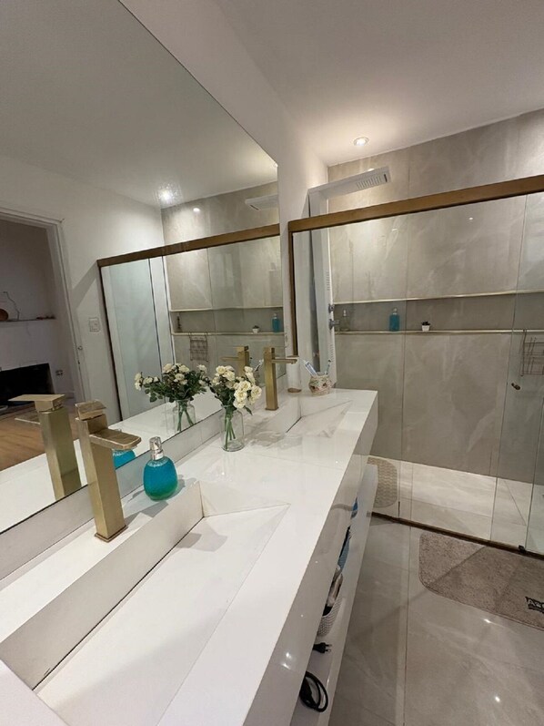 Jetted bath, eco-friendly toiletries, hair dryer, bidet