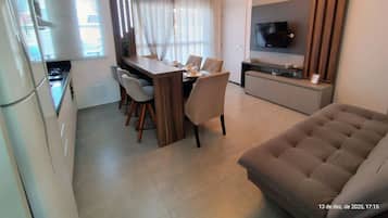 Basic Apartment | Living area