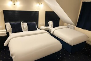 Family Room, City View | Desk, free WiFi - Shabi inn (Ilford)