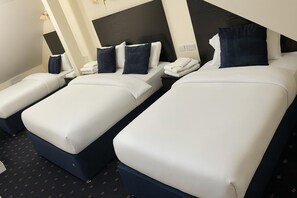 Family Room, City View | Desk, free WiFi - Shabi inn (Ilford)