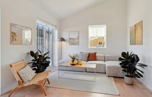 Smart TV, fireplace - Cozy home in Løkken with WiFi (Løkken)