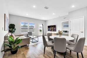 Dining - Beautiful 3BR Ocala Home | Perfect for Families (Ocala)