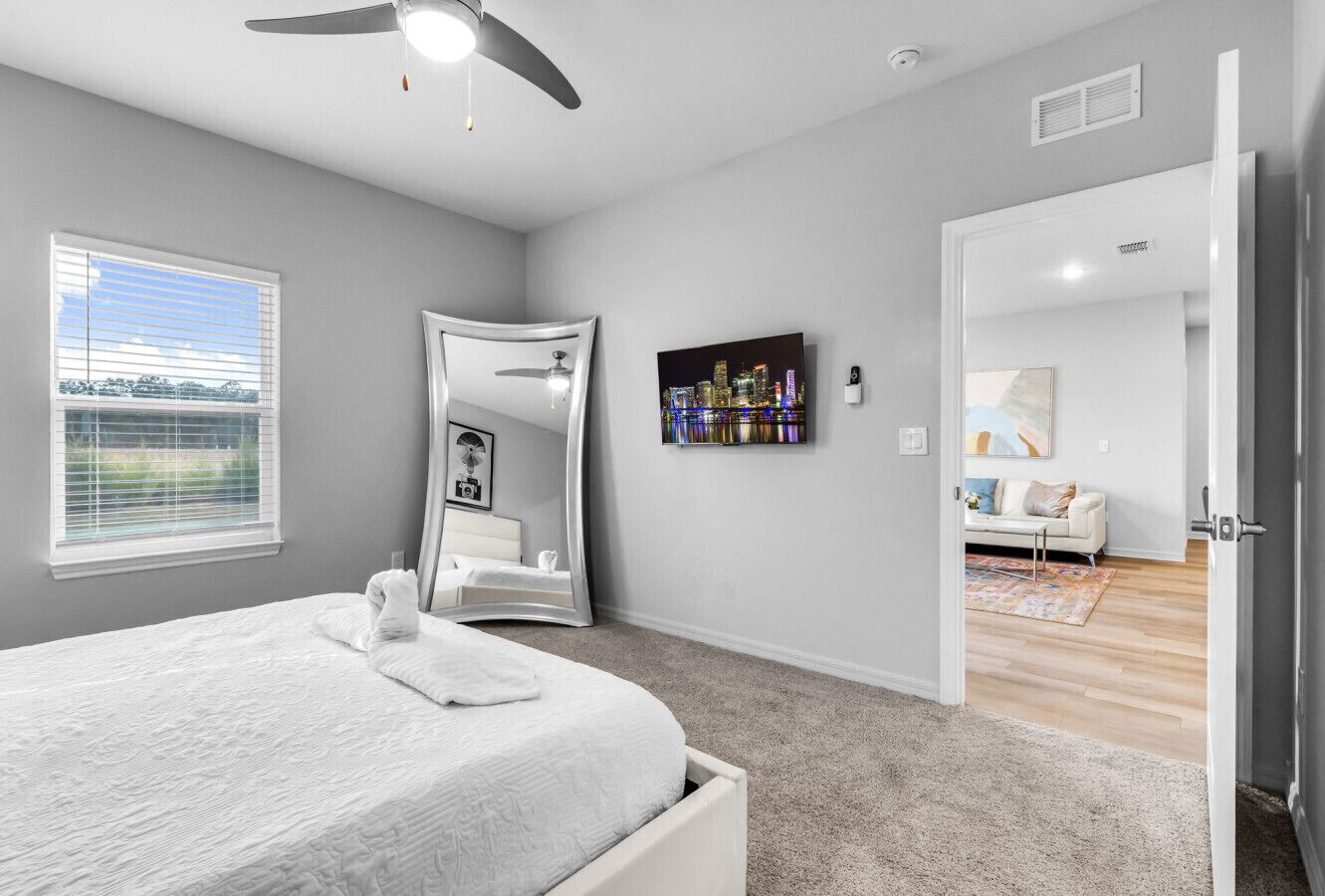 3 Schlafzimmer, Schreibtisch, Bügeleisen/Bügelbrett, Reisekinderbett