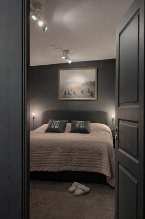 4 bedrooms, iron/ironing board, WiFi, bed sheets - Unique Mountain Seaview Villa with large kitchen (Stockholm)