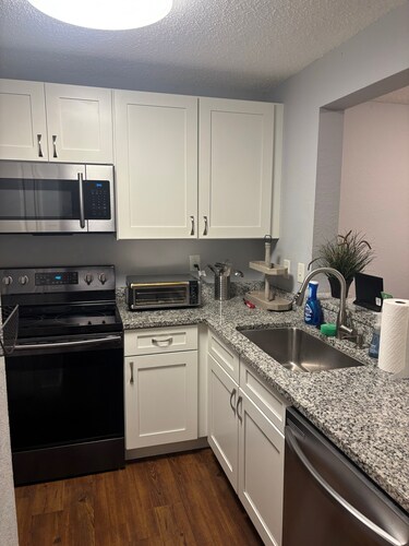 3-bedroom updated condo in a quiet and peaceful neighborhood