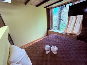 WiFi, bed sheets