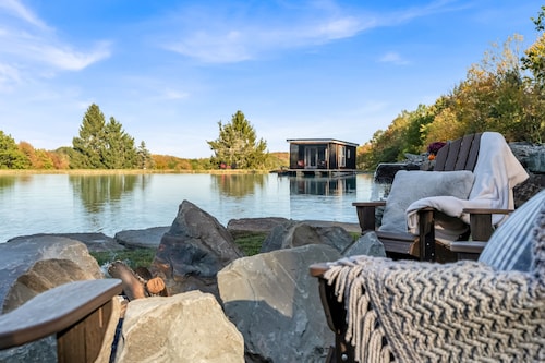 Charming Tiny Houseboat Cozy Front Porch Literally on the Water!