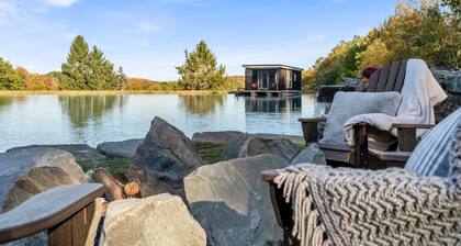 Charming Tiny Houseboat Cozy Front Porch Literally on the Water!