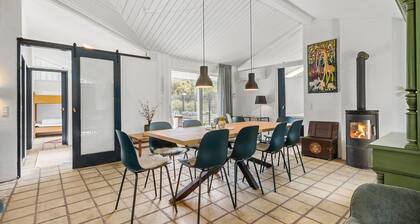 5 bedroom cozy home in Ulfborg