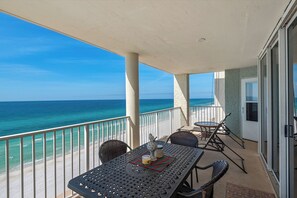 Outdoor dining - Sun, Sand & Serenity at Long Beach – Beachfront Views W/Free Beach Chair Service (Panama City Beach)
