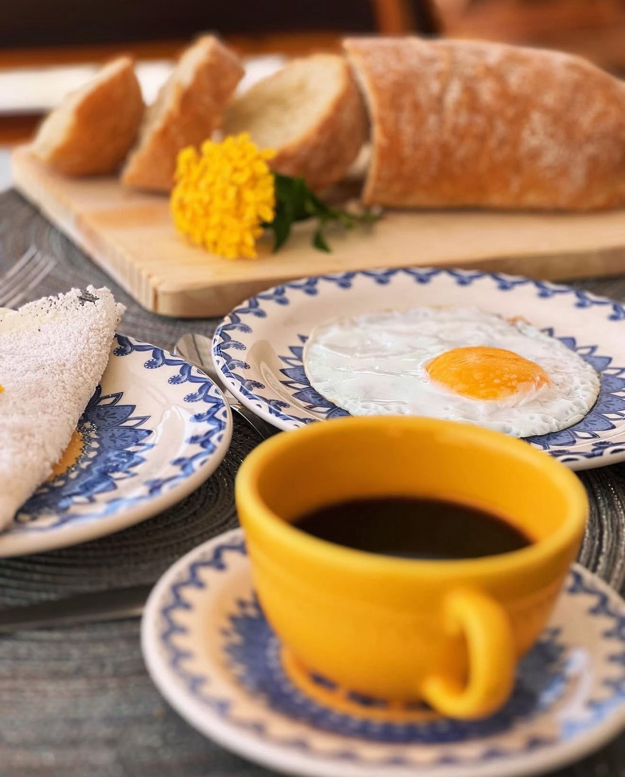 Café da manhã com buffet grátis todos os dias