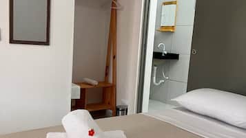 Quarto casal ou duplo básico | Wi-Fi de cortesia