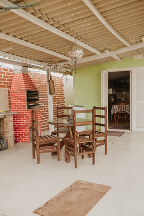 Talo, tupakointi sallittu