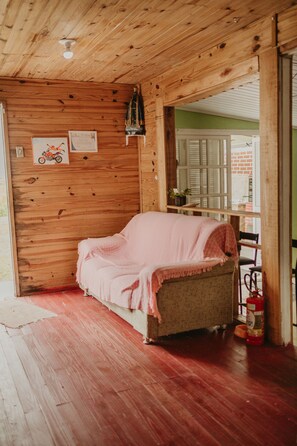 Talo, tupakointi sallittu