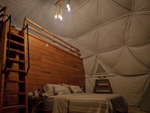 WiFi, bed sheets