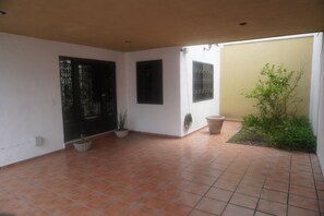 Property grounds - Safari house with A/C near the city center. (San Nicolás de los Garza)