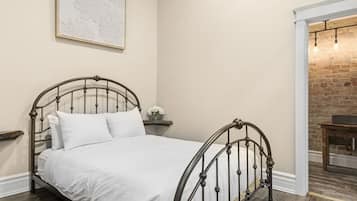 WiFi, bed sheets